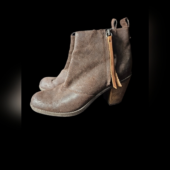 DV Dolce Vita Women's size 8.5 brown leather blocked Heel zip up ankle bootie. - Picture 2 of 13